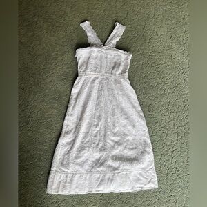 Abercrombie & Fitch Cotten eyelet v neck midi dress